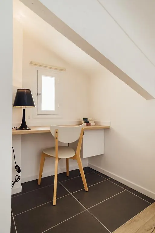 Oli'S Flat 니스 0*,  프랑스